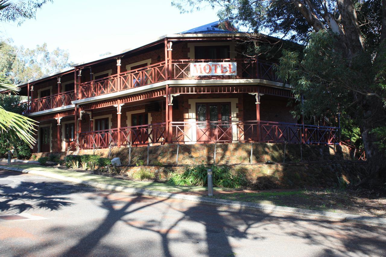 Heritage Country Motel - Perth, Perth